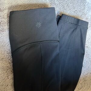Athleta Black 7/8 Leggings
Ultimate Stash 7/8 Tight